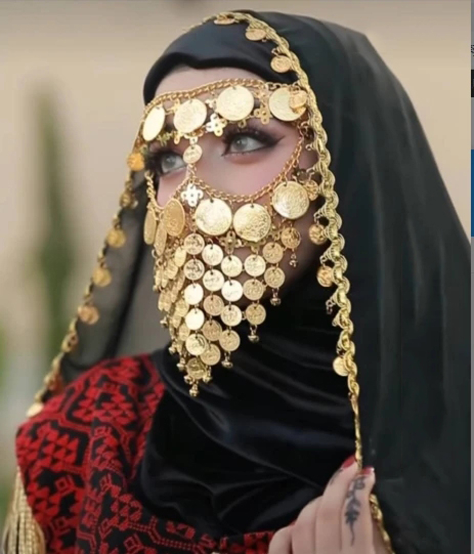 Fashion Ethnic Indian Clothing - 4 Golden Coin Tassel Mask Hair