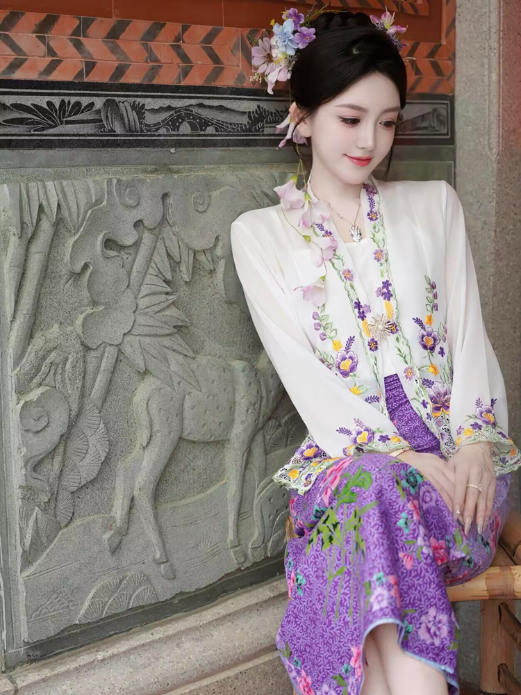 Exquisite Ethnic Women's Fashi - огляд і ціна Ethnic Fashion Photography