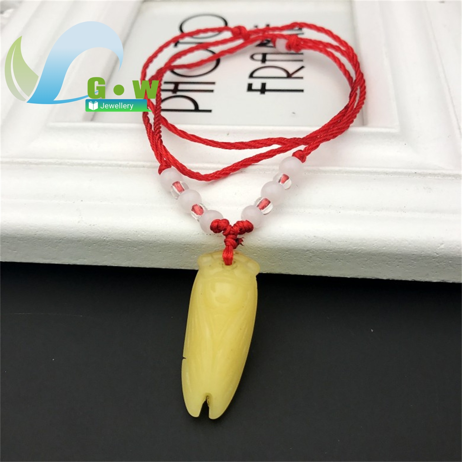 Cicada and Fox Glass Pendant N - огляд і ціна Ethnic Fashion Meaning