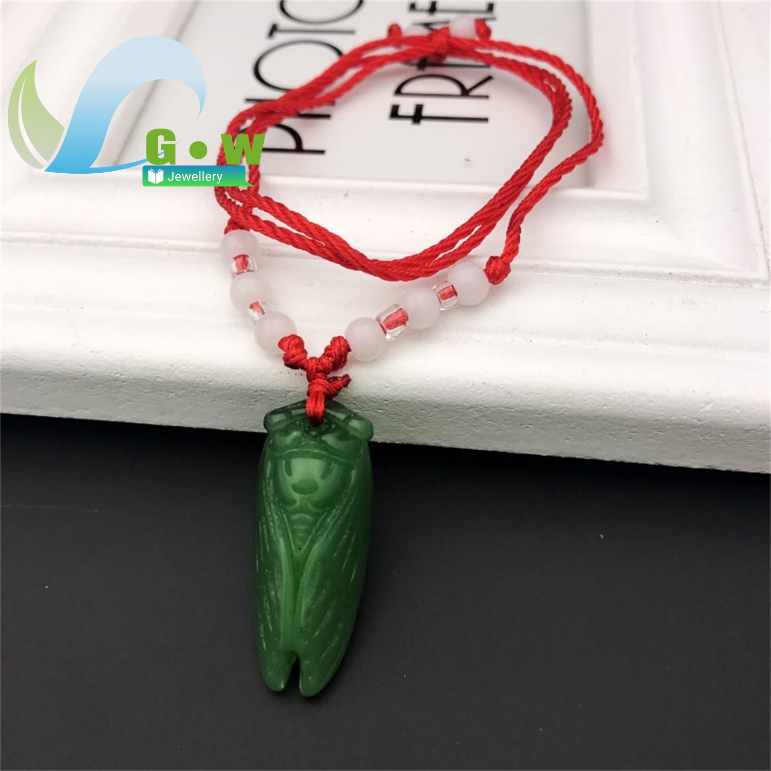 Cicada and Fox Glass Pendant N - огляд і ціна Ethnic Fashion Meaning