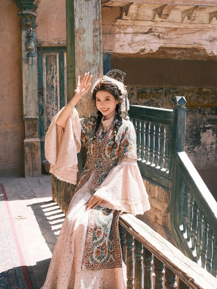 Princess Style Uygur Ethnic Mi - огляд і ціна Ethnic Fashion Photography