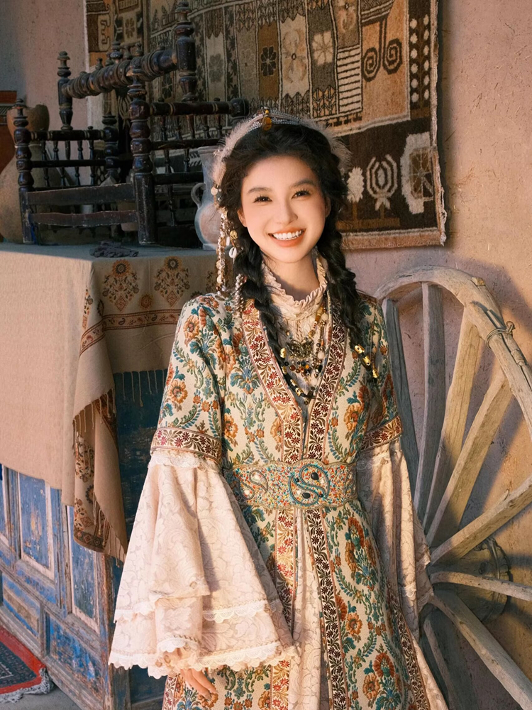 Princess Style Uygur Ethnic Mi - огляд і ціна Ethnic Fashion Photography